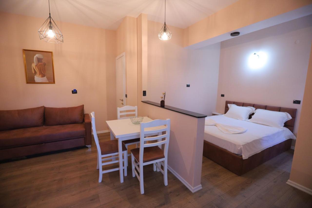 D1 & 4* Tirana